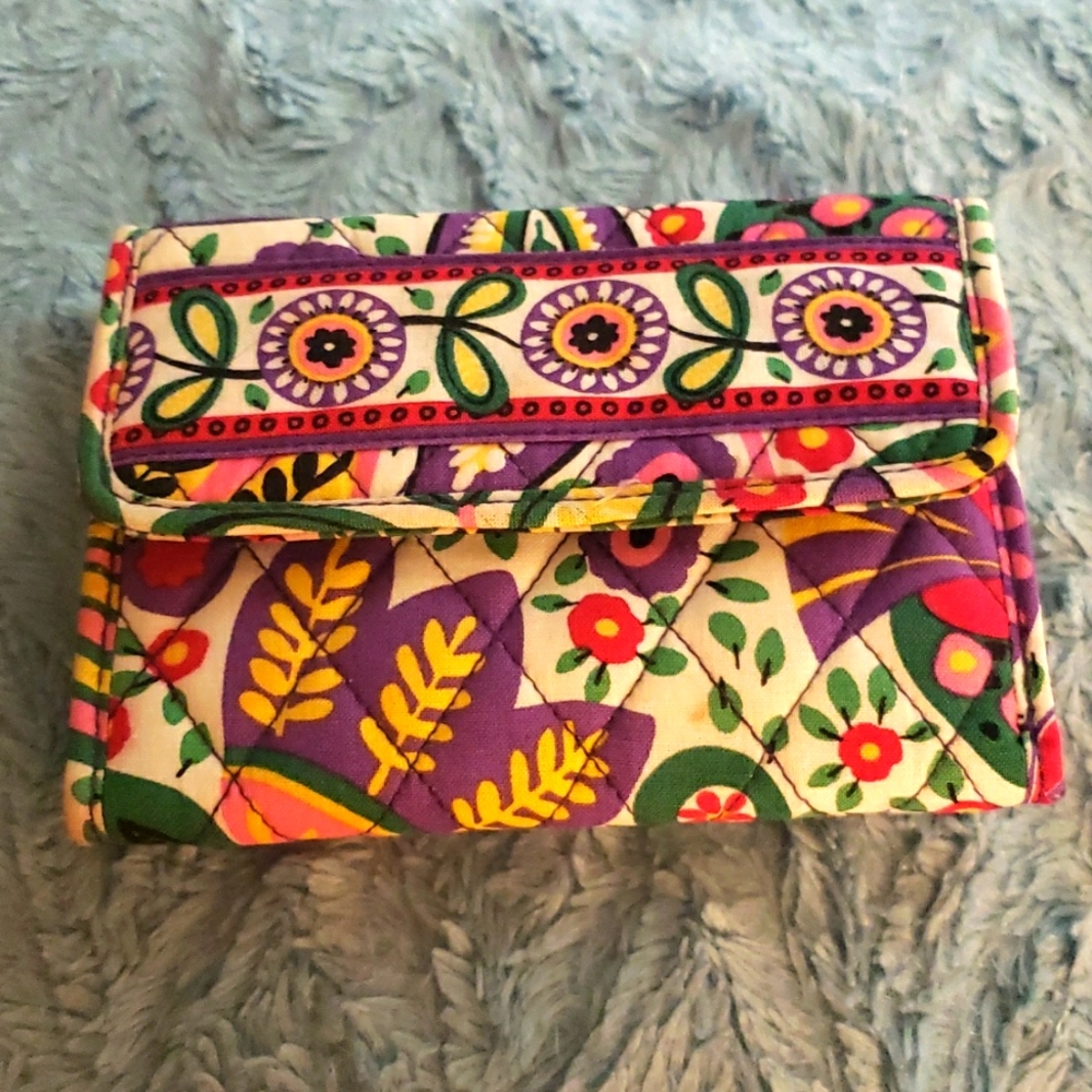 3 for 10 Nwot Vera Bradley trifold wallet